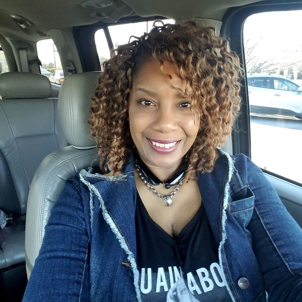 Meet your Posher, Traci